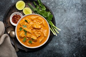 Chicken-Thai-red-curry-dressed-with-vegetables